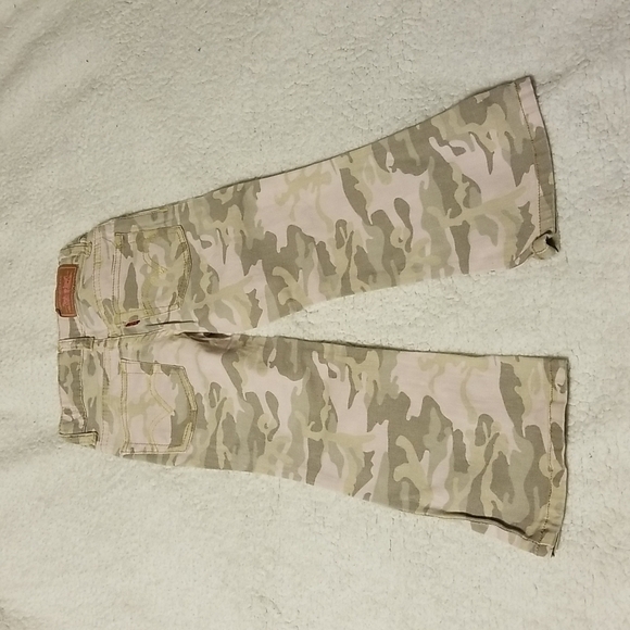 Levi's Girl's Stretch Flare Camo Jeans - Picture 9 of 12